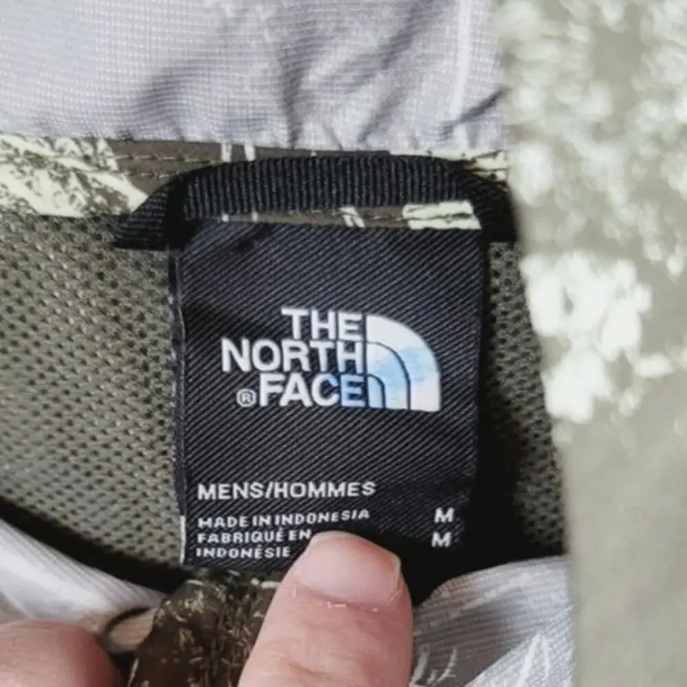 THE NORTH FACE Flyweight Hoodie 2.0 Windbreaker Jacket, sz Medium